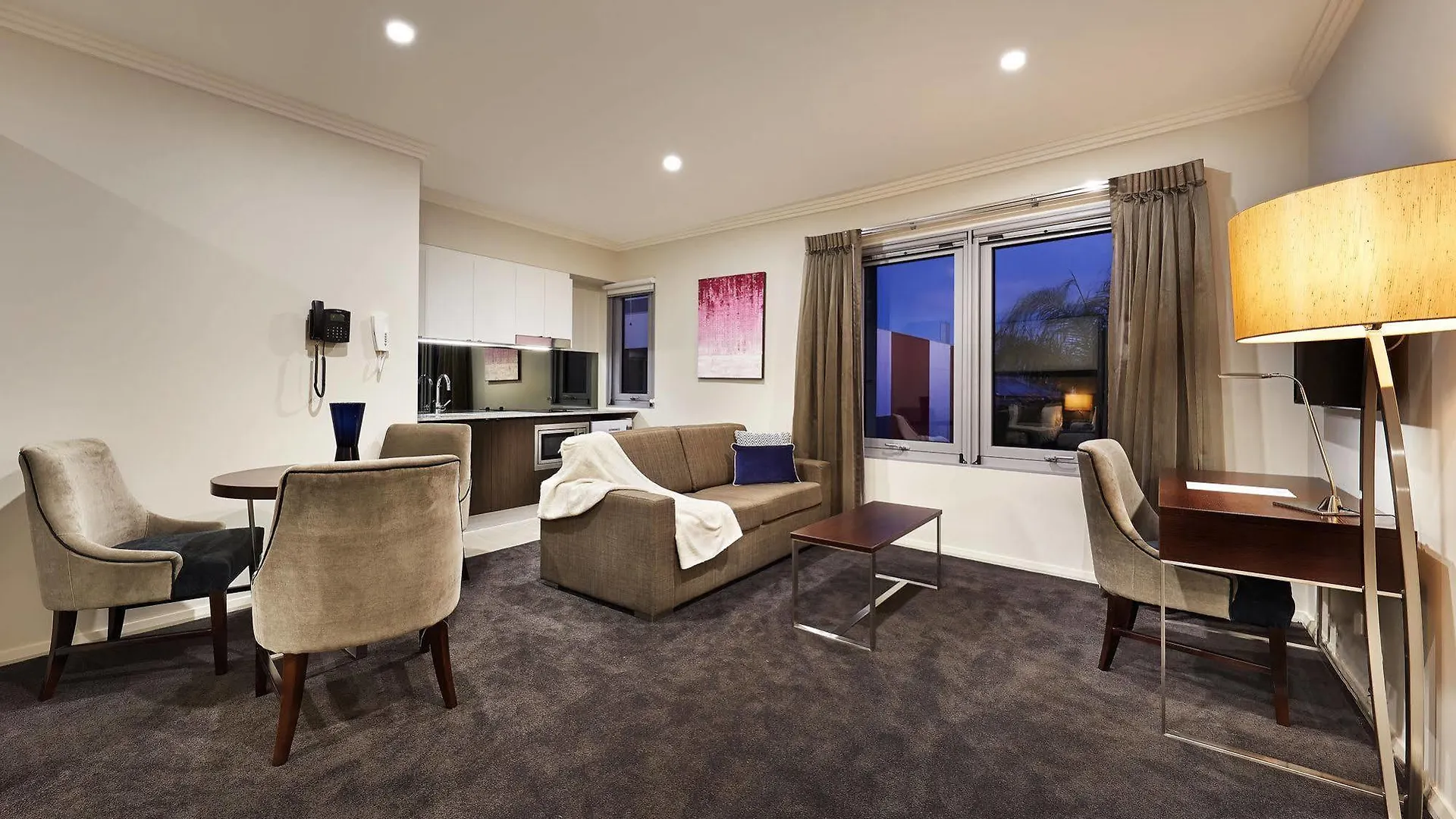 Attika Hotel Perth Aparthotel