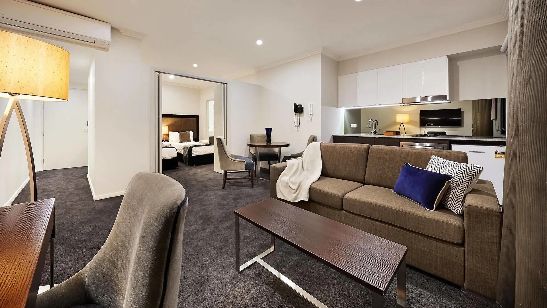 Attika Hotel location
